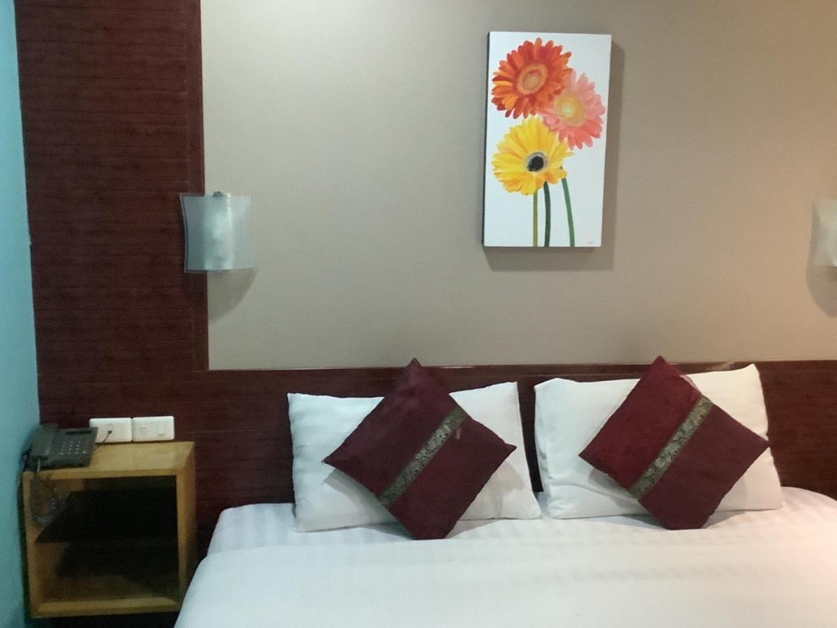 Oyo 996 Phunara Residence Patong Экстерьер фото